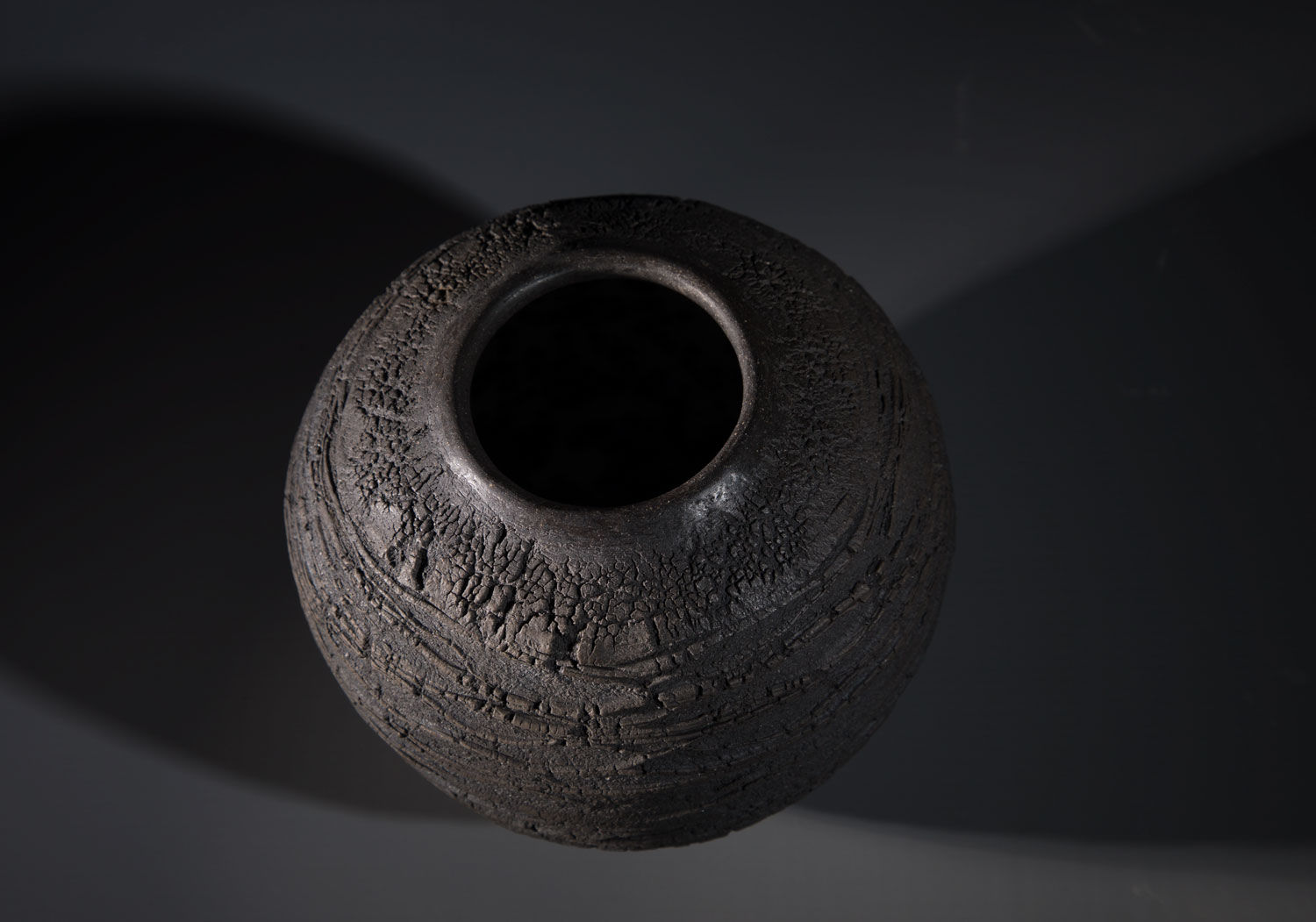 Patricia Shone, Strata Jar ii, 2021