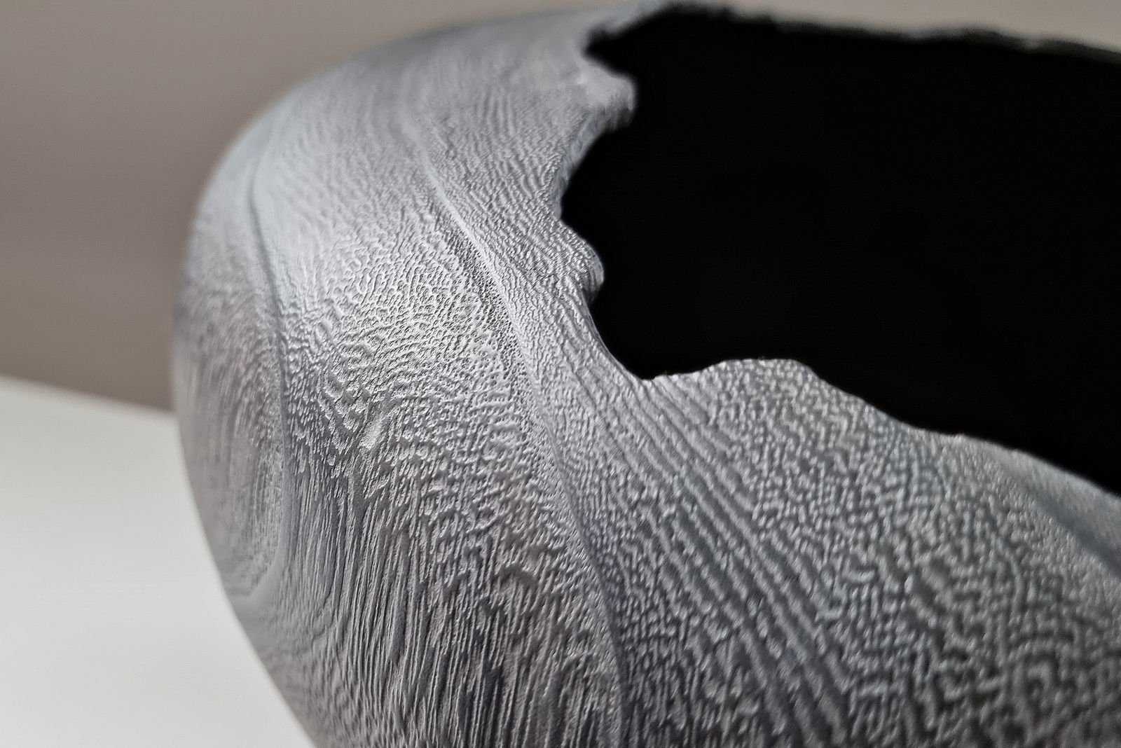 Kim Ki-tae, Natural Grey Jar, 2025