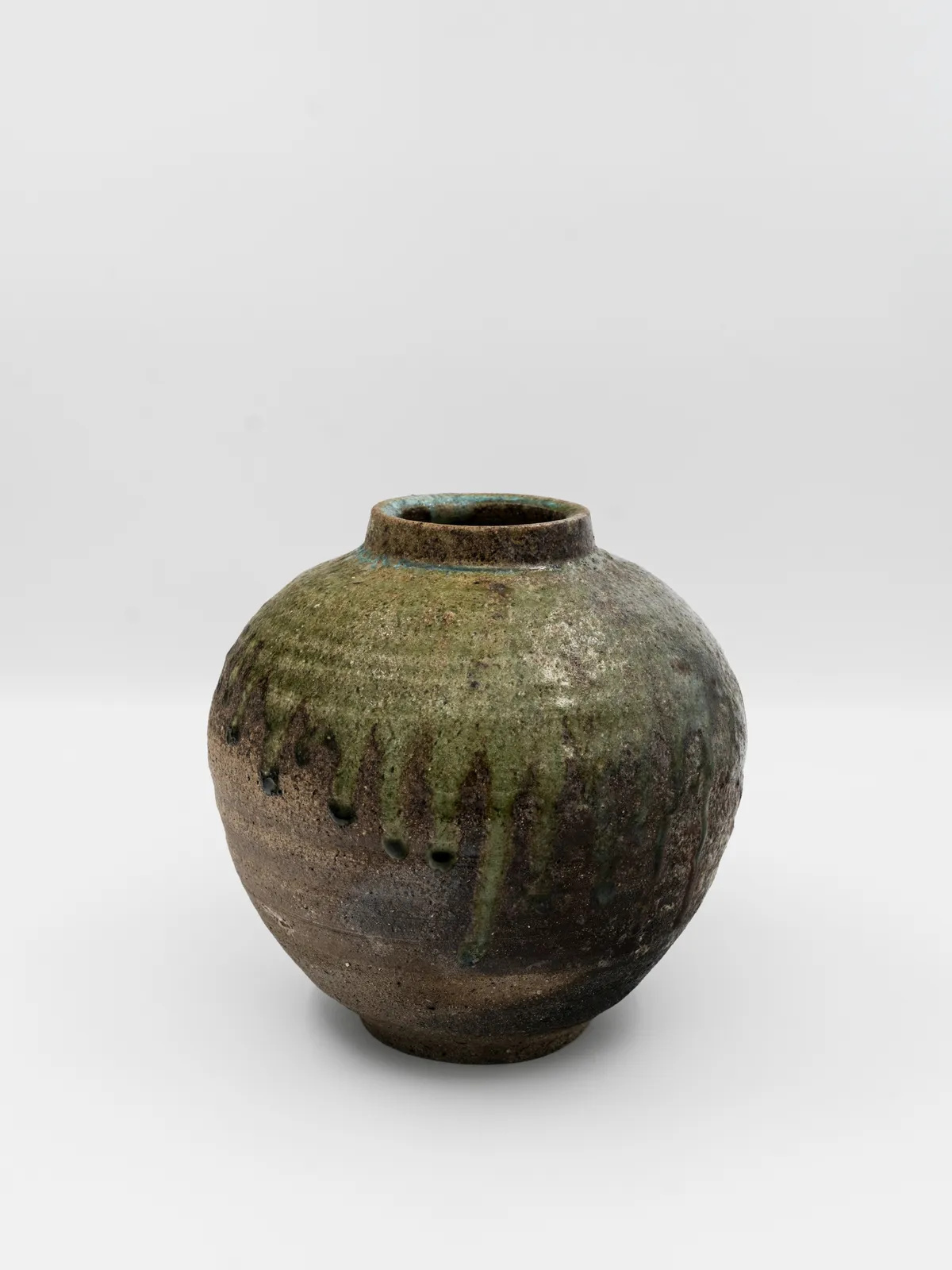 Shoji Kamoda, Ash-glazed jar, ca. 1968