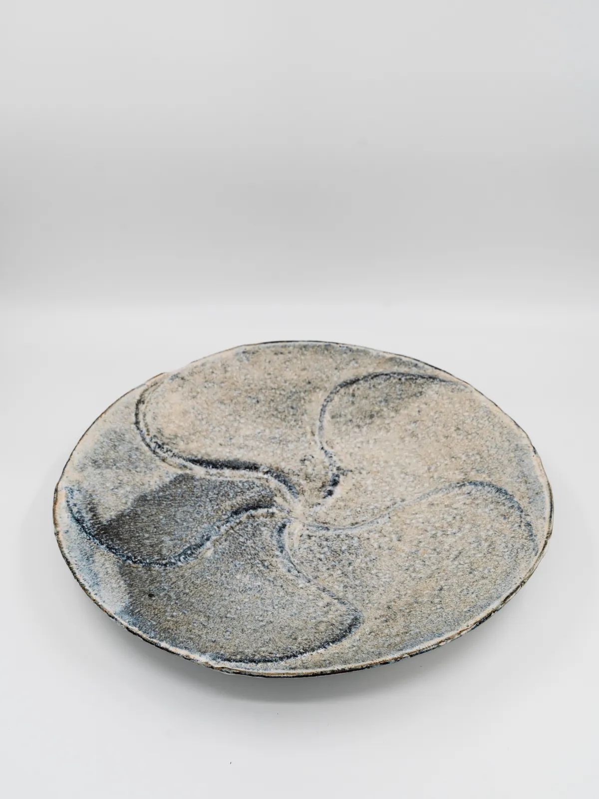 Kiyoshi Hara, Large plum-blossom (umebachi) motif