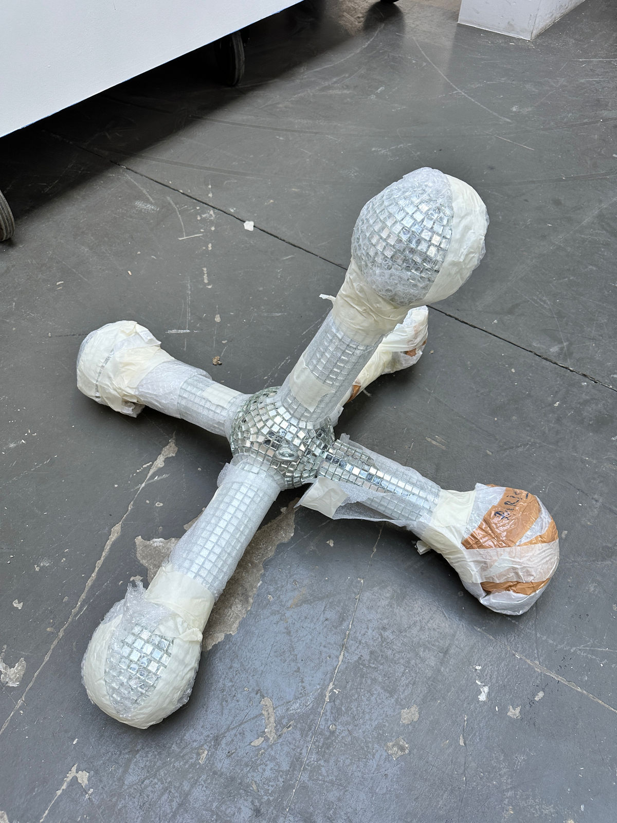 Jeanne Susplugas, Disco ball (Alprazolam) , 2018