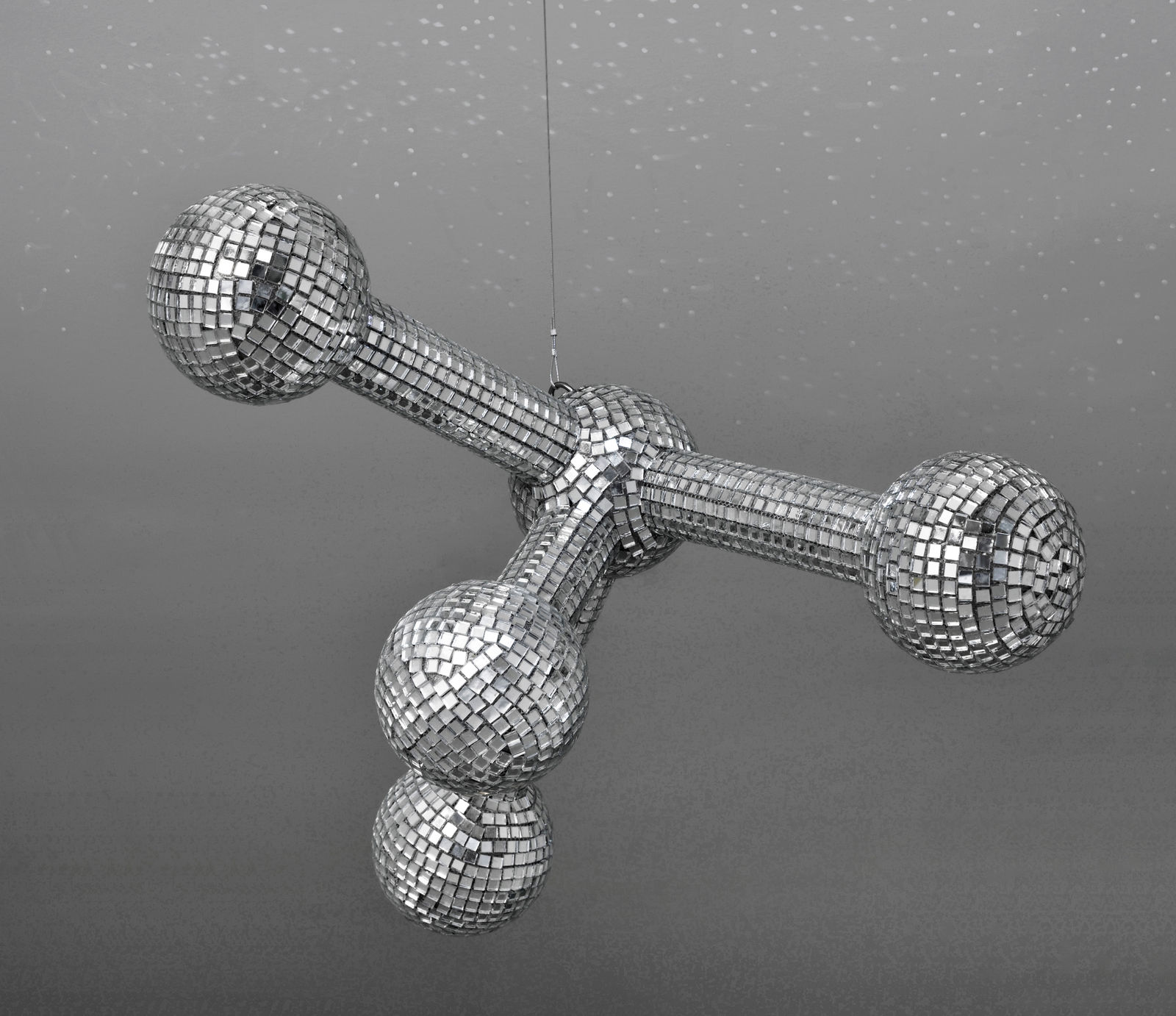 Jeanne Susplugas, Disco ball (Chloroforme), 2018