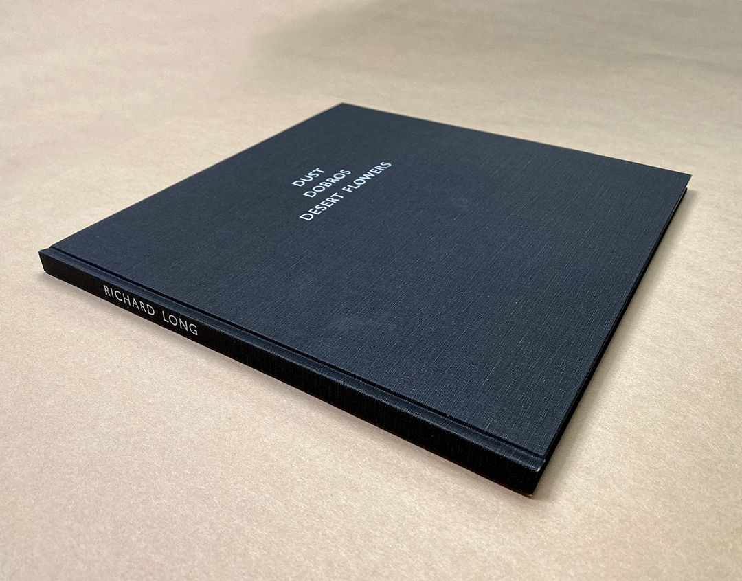 Richard Long, Dust Dobros Desert Flowers, 1987