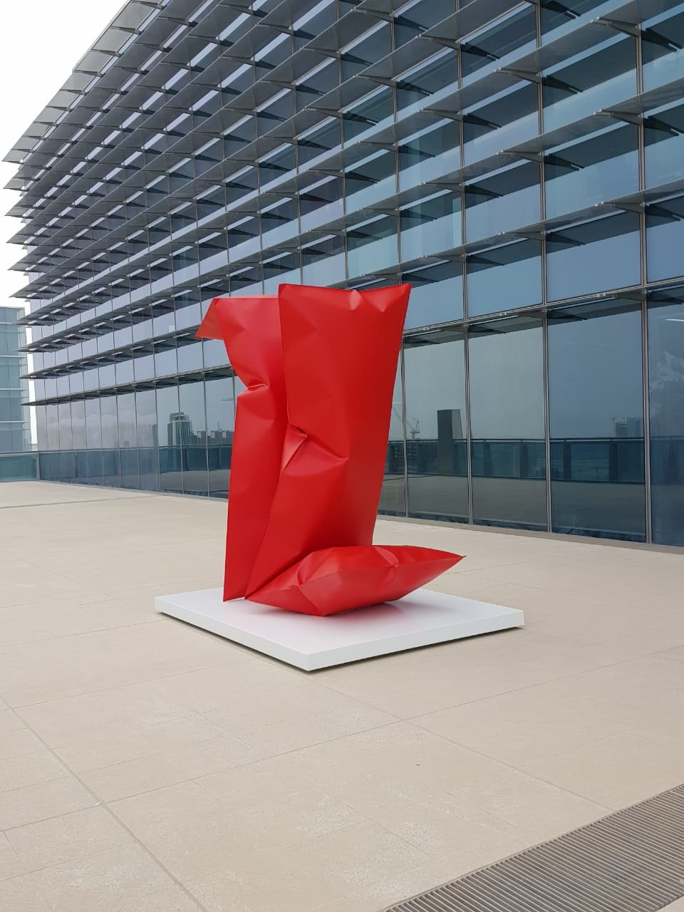 Shaikha Al Mazrou, Exhale, 2018