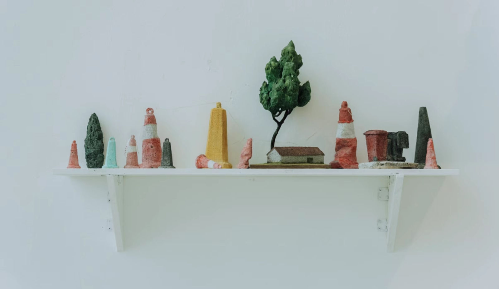 Fang Yang 方阳, Nearby Scenery Series - Cordon 近处的风景系列之警戒线 , 2023