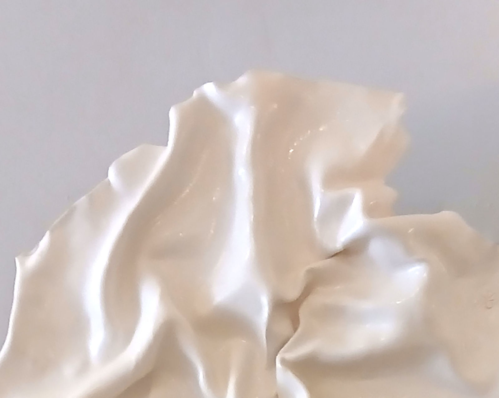 Dora Stanczel, Pair of Bespoke French Ceramic Draped Sconces, 21st century