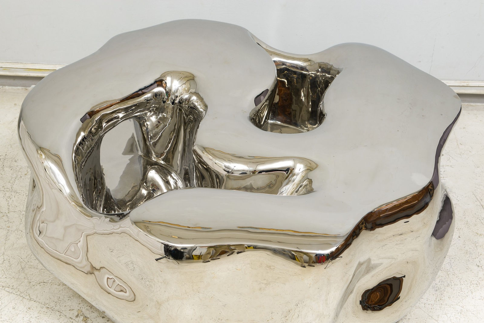 Studio Nawa, Surface Table, 21st century