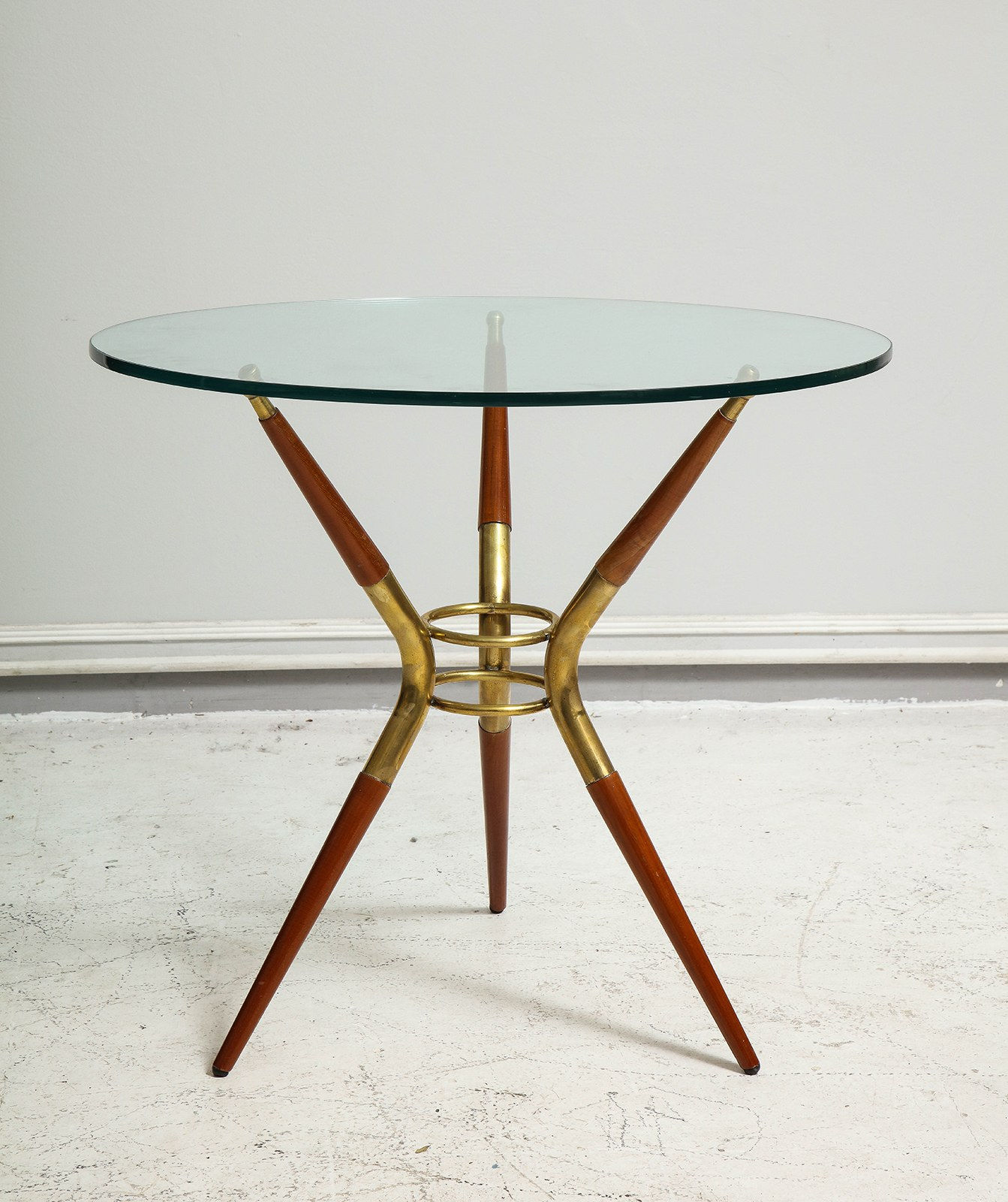 Italian Mid-Century Modern Mahogany and Brass End Table, Mid-20th century