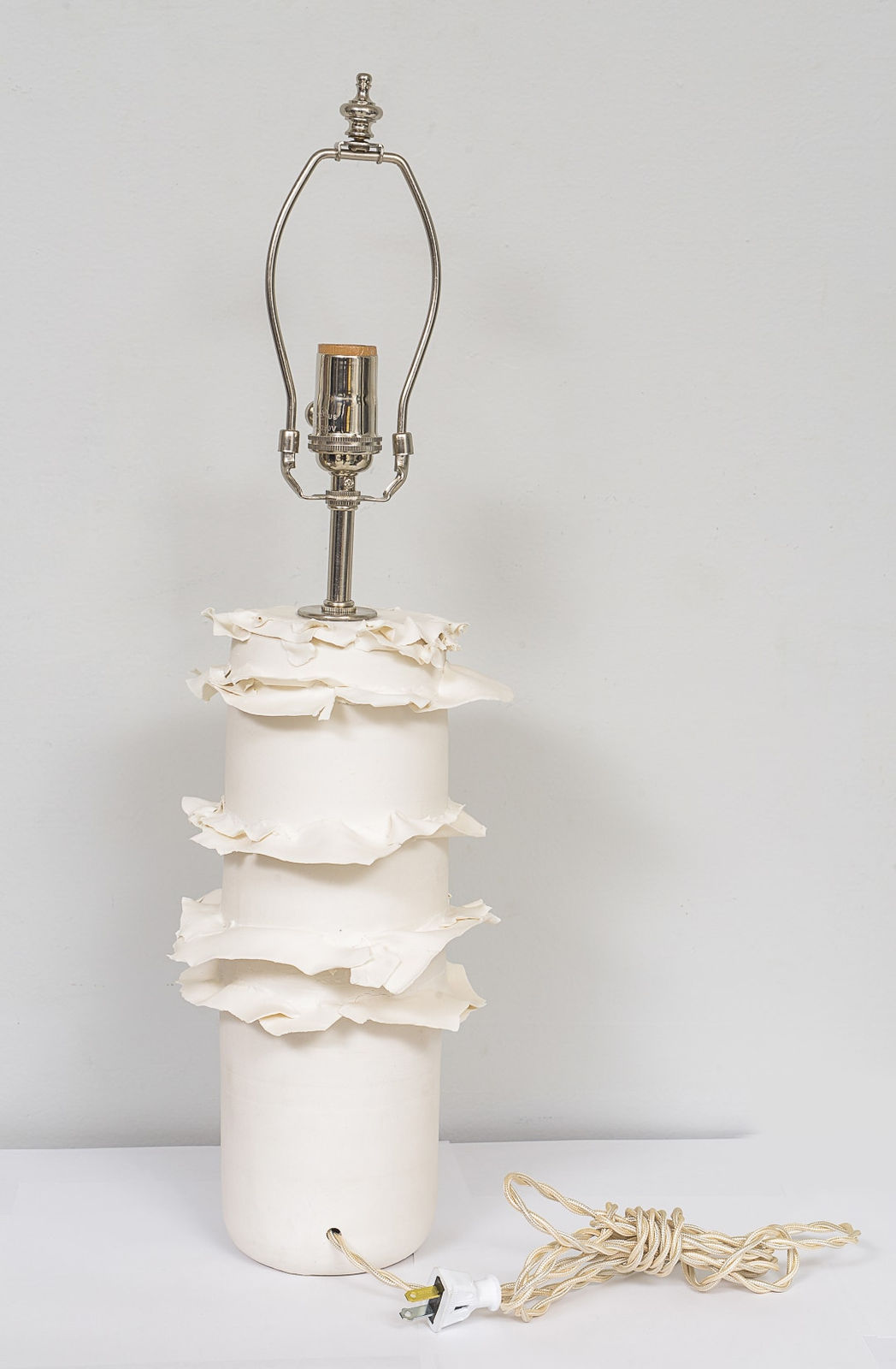 Dora Stanczel, Pair of French Bespoke Ceramic Ruffle Lamps, 21st century