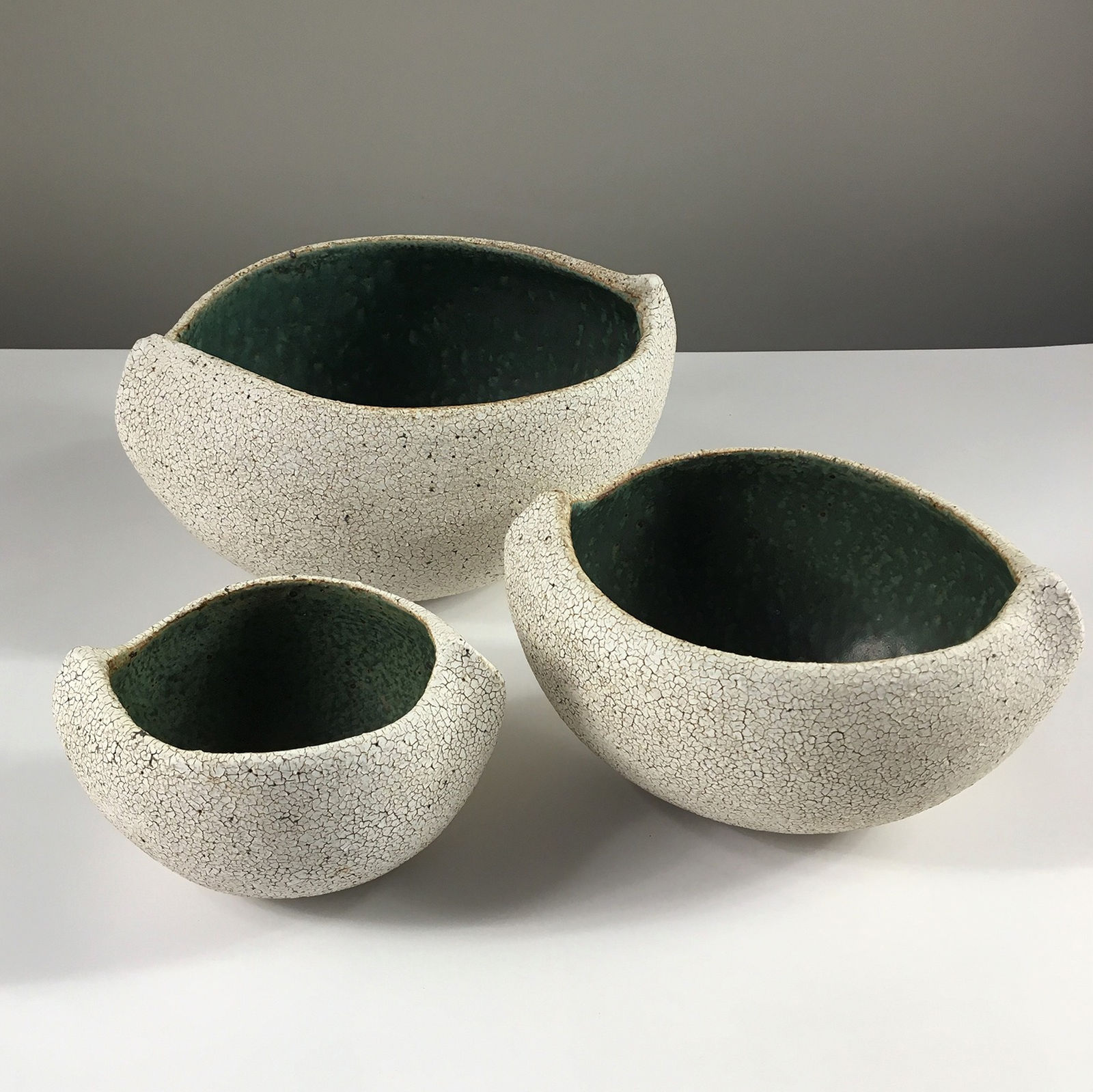Yumiko Kuga, Set of 3 Ceramic Boat Shape Bowls, 21st century