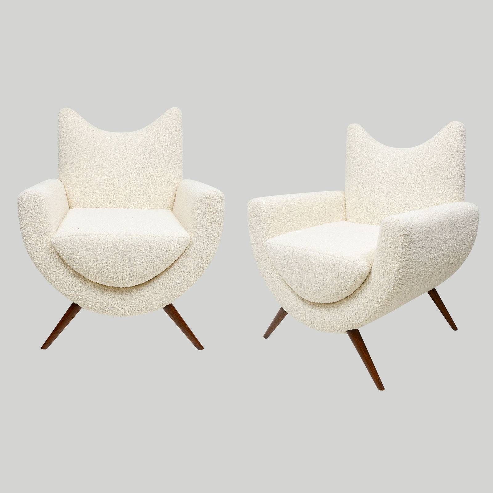 Custom Pair of Sculptural Mid-Century Modern-Style Lounge Chairs, 21st century