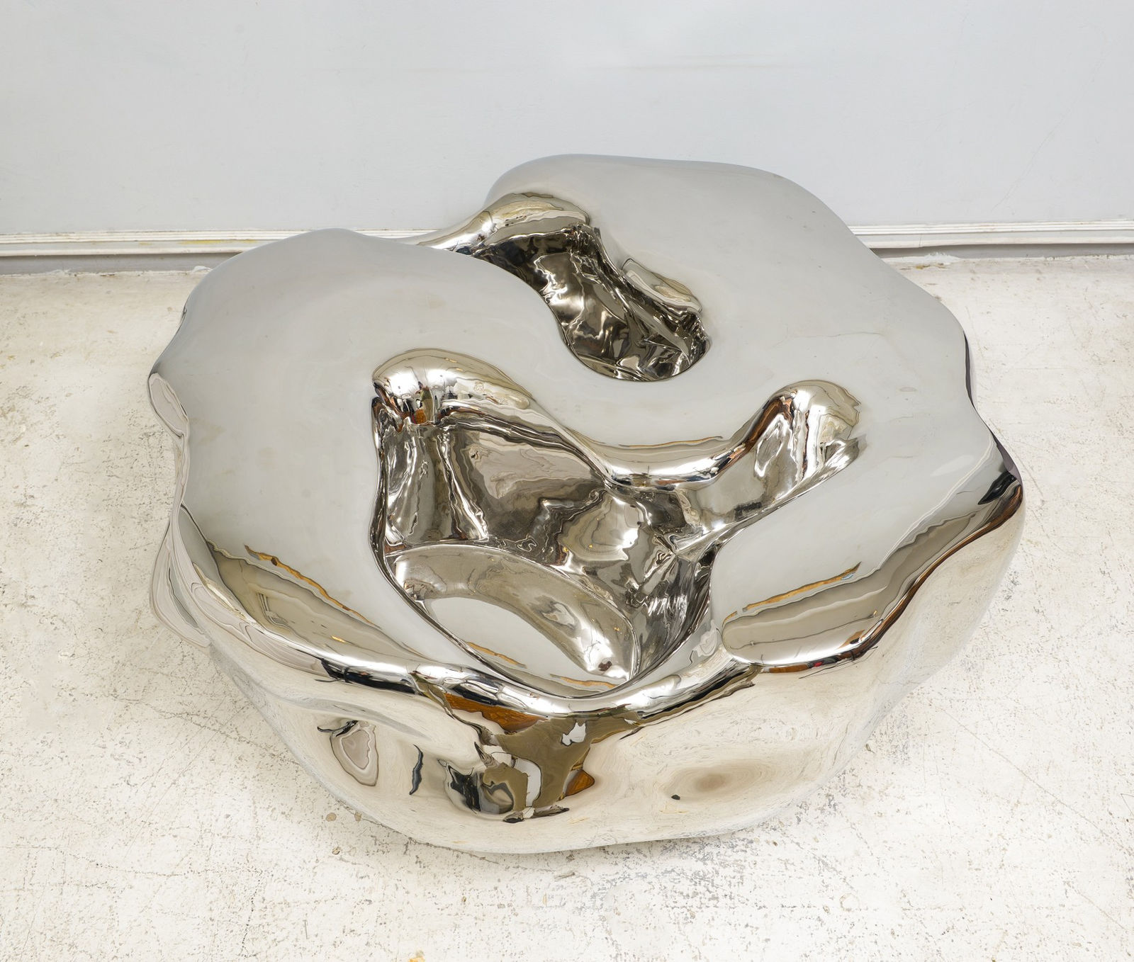 Studio Nawa, Surface Table, 21st century