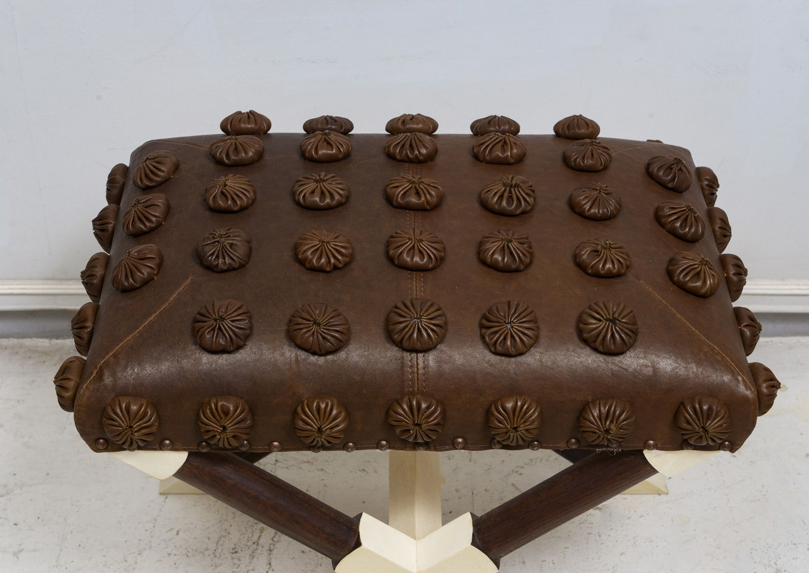 Custom Pair of Oak and Parchment X-Frame Benches upholstered in Leather, 21st century