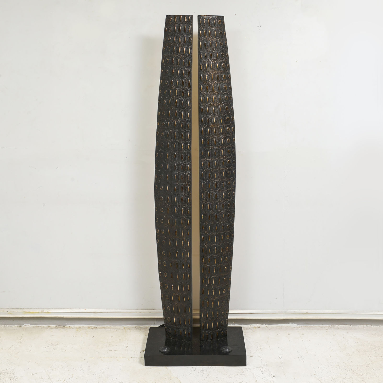 Patrick Laroche, French Bespoke Bronze Crocodile Lamp, 21st century