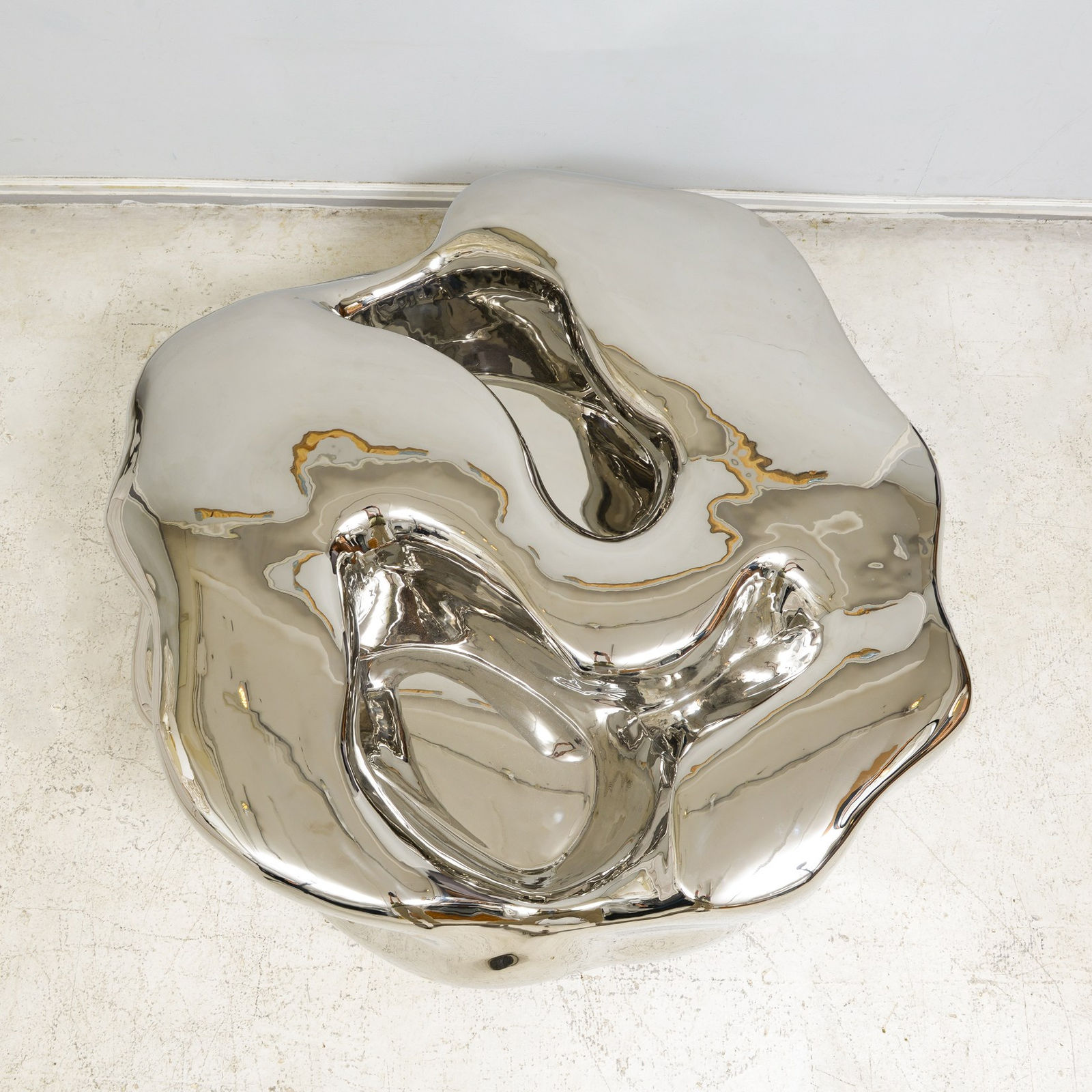 Studio Nawa, Surface Table, 21st century