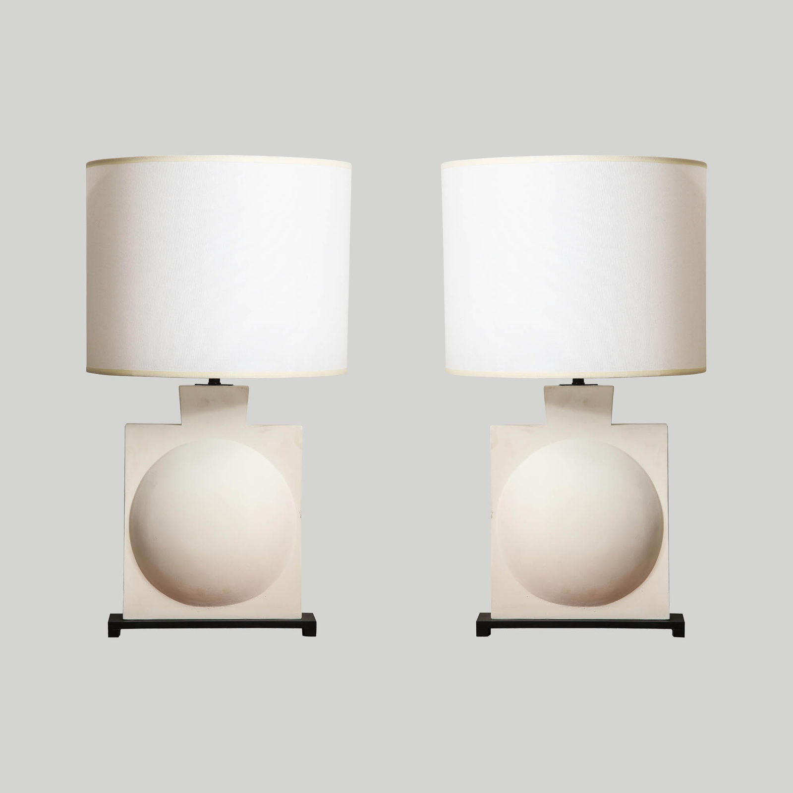 Pair of Custom Modern Sculptural Plaster Lamps, 21st century