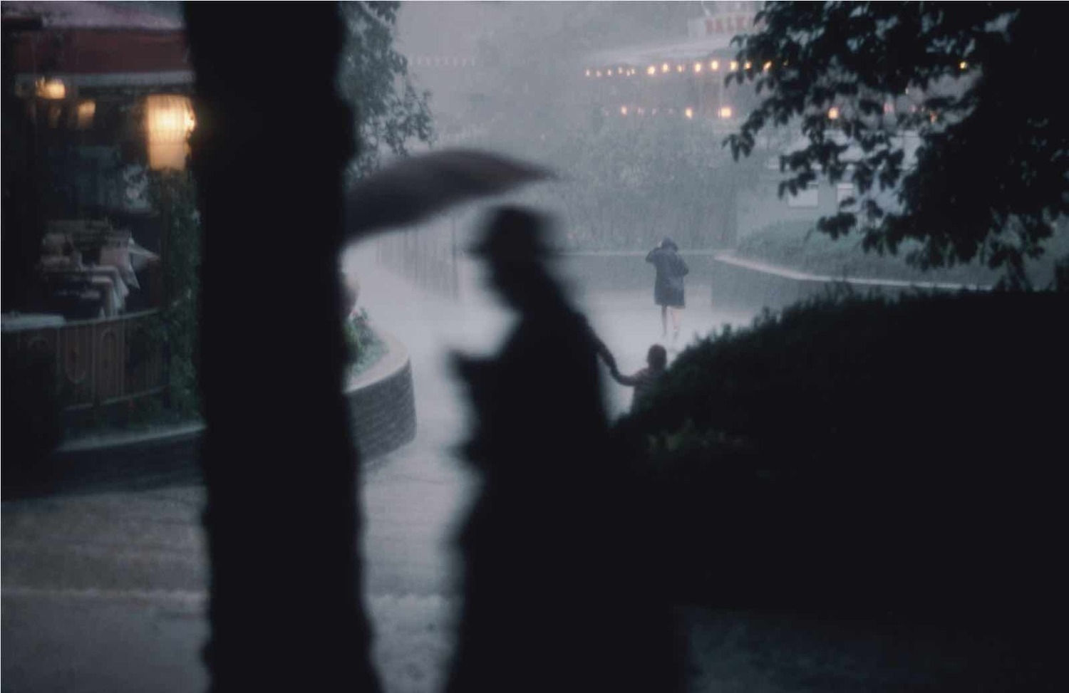 Ernst Haas Paris Tirage chromogène posthume 29,6 x 45,7 cm Dim. papier: 41 x 51 cm