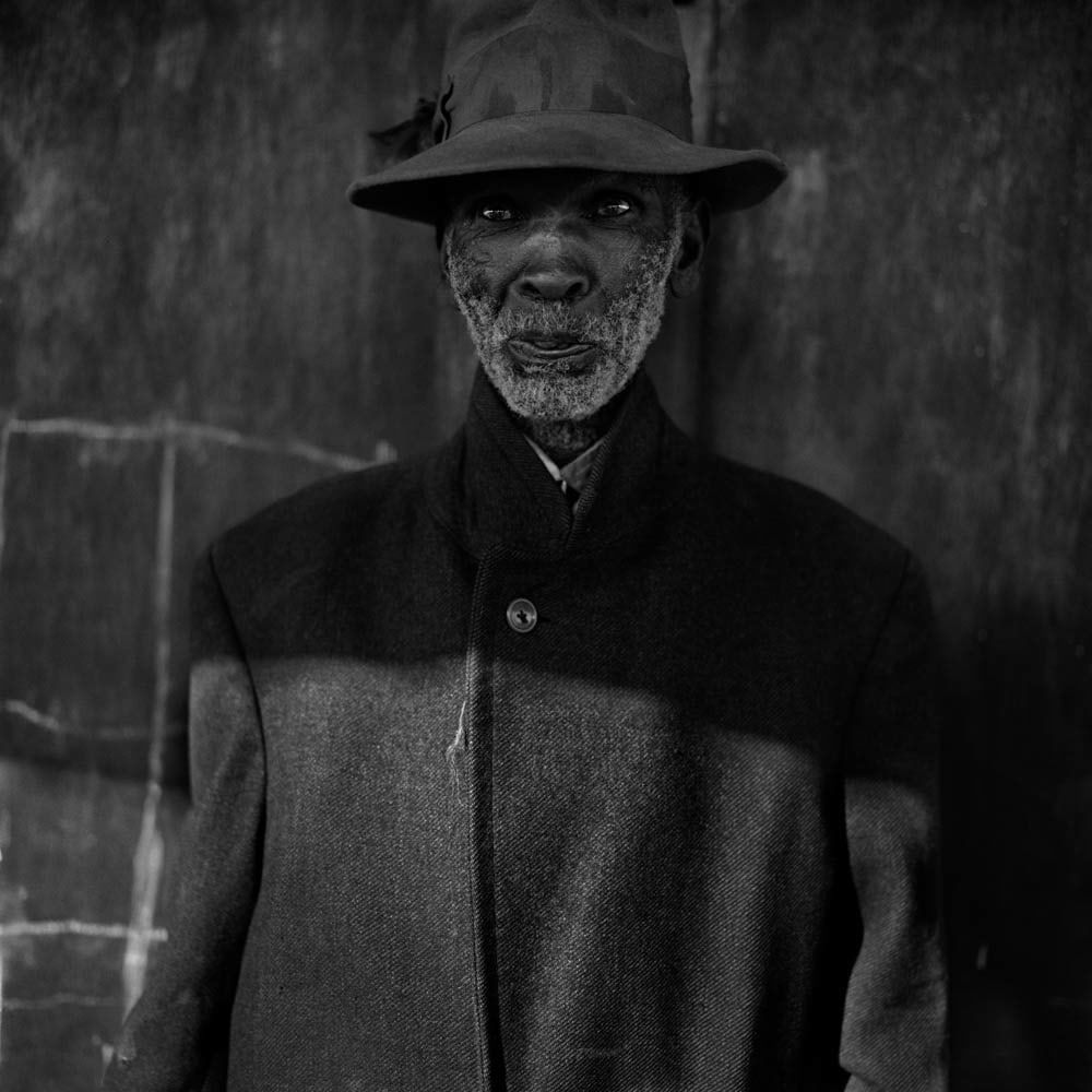 Roger Ballen, Old Man, Ottoshoop, 1983