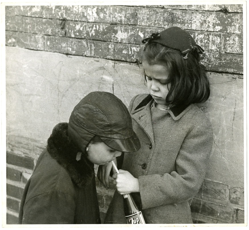 Sid Kaplan New York, NY Tirage gélatino-argentique d'époque, réalisé par l'artiste Dim. papier: 28 x 30,5 cm