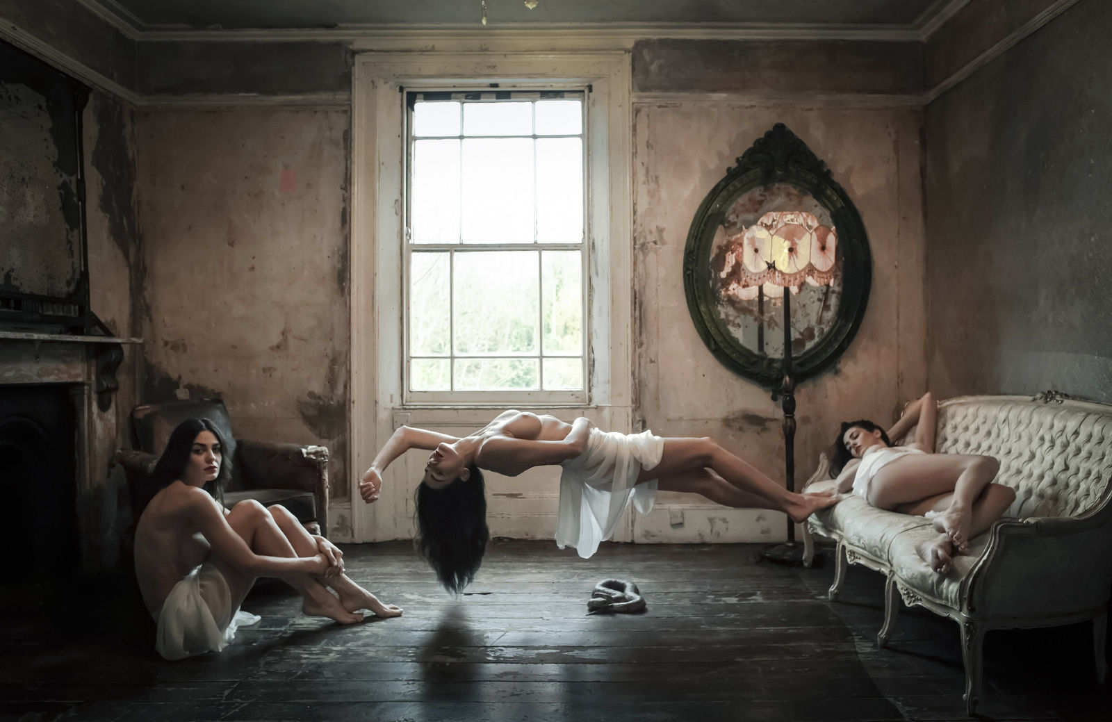 Jeff Robb, Drawing Down the Moon II, 2019