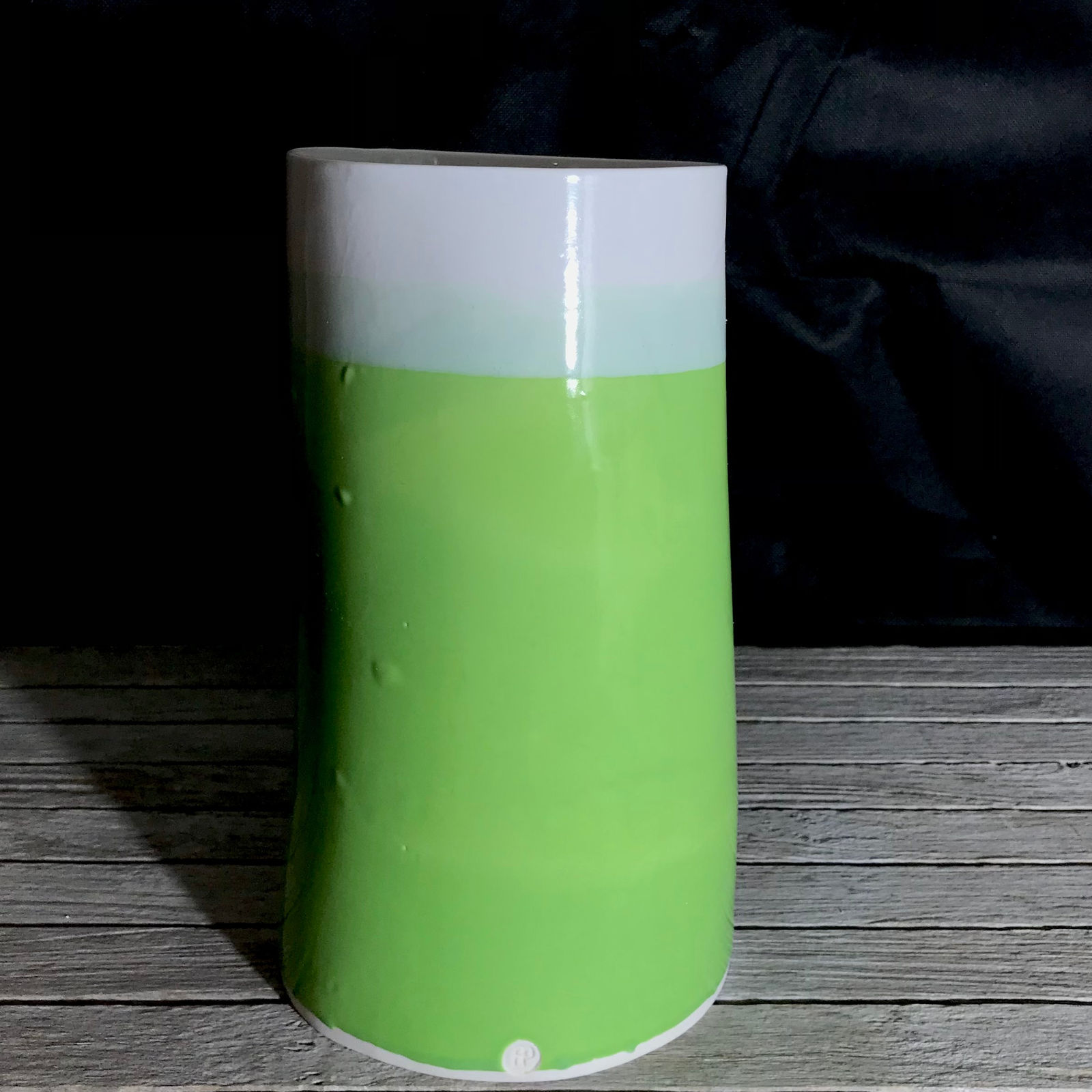 Richard Pomeroy, Wide Vase Lime Green, 2022