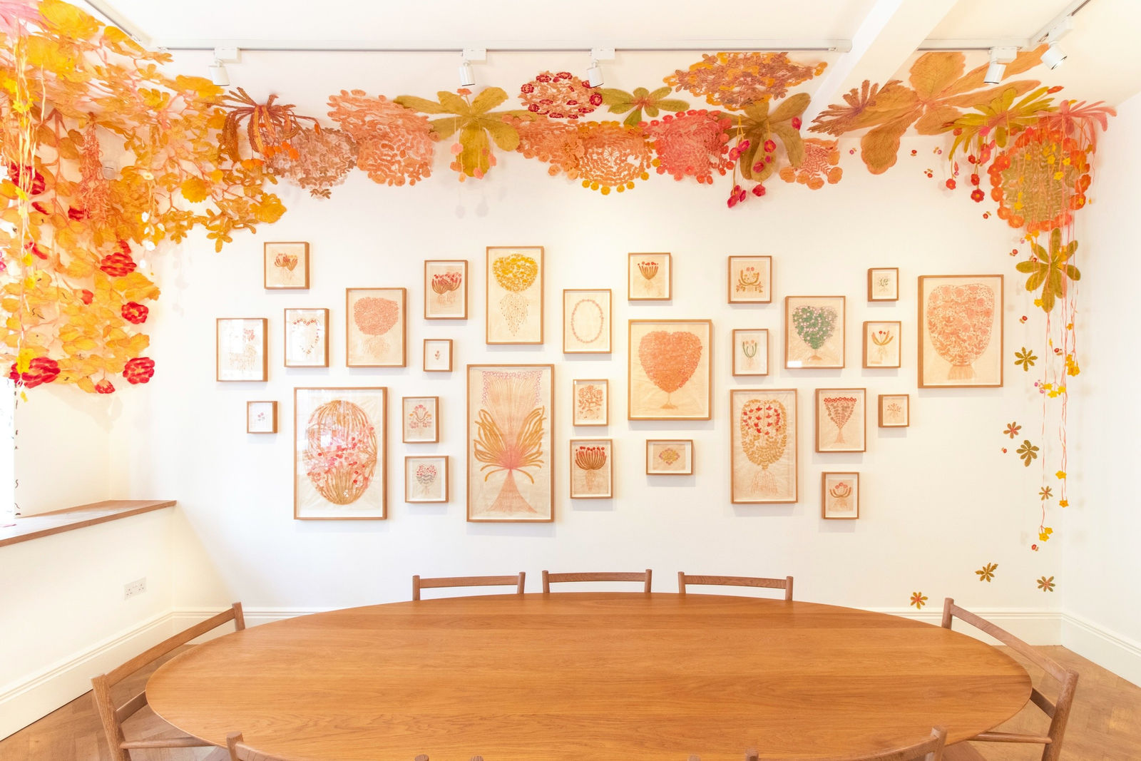 Fumi Imamura, One Flower and Insects (羽虫と花ひとつ), 2022