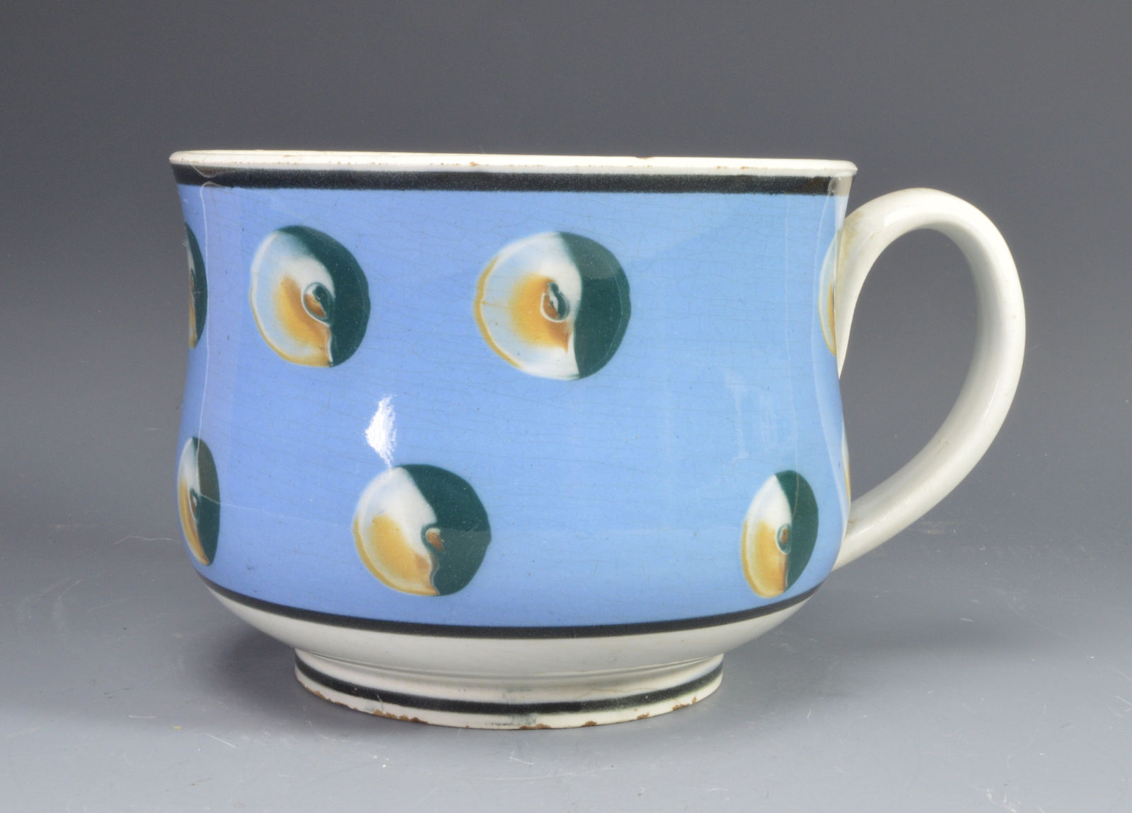 Unknown, French Mochaware mug with cats eye decoration, 1850