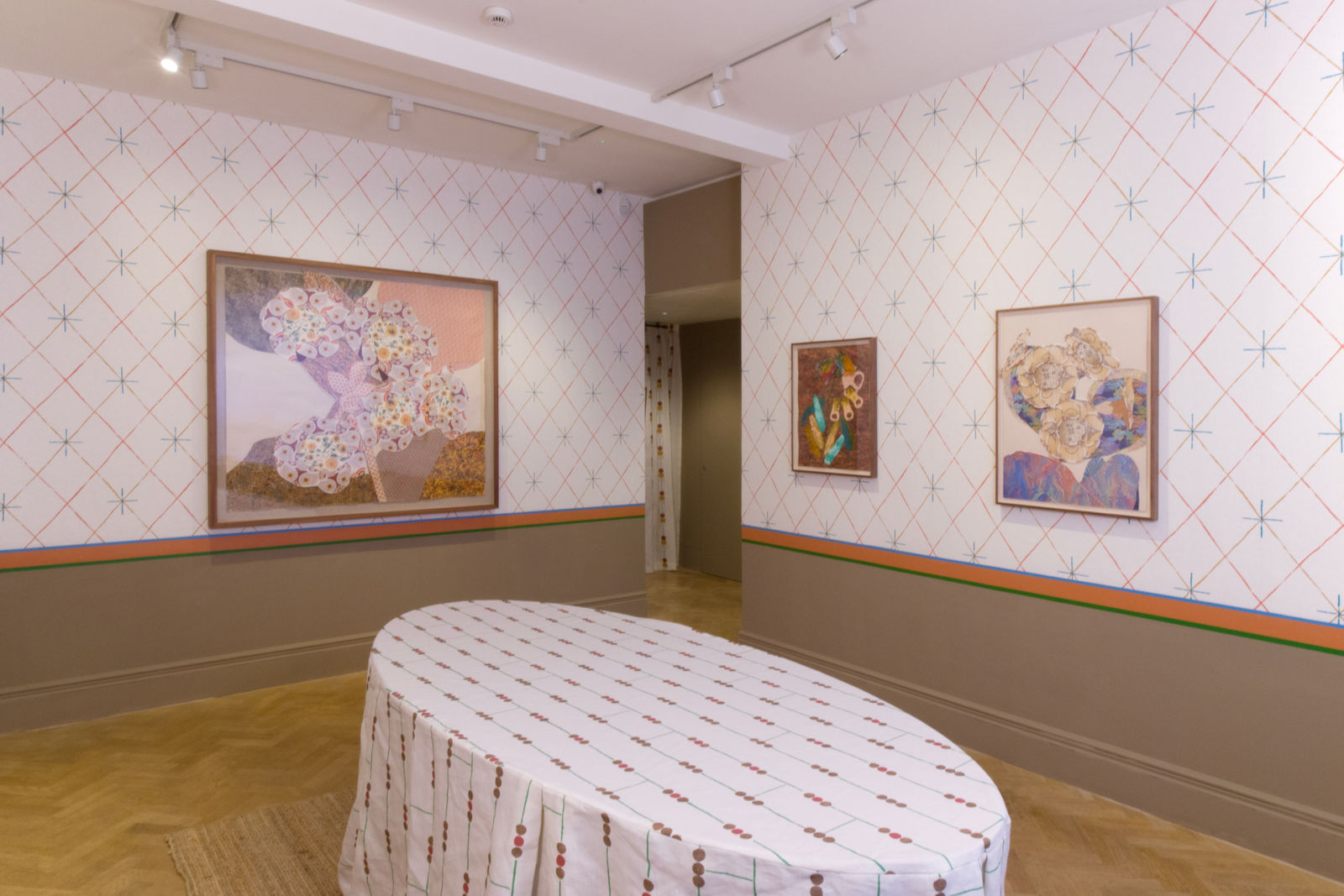 Georgie Hopton, Moths To A Flame, 2022