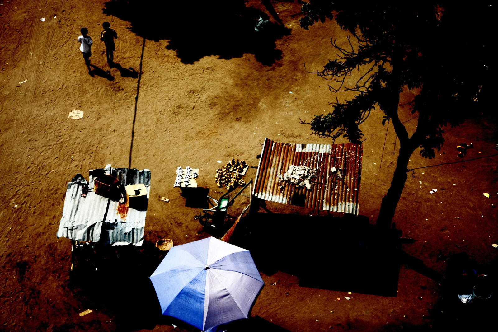 Kiripi Katembo Sans Titre Tirage numérique sur Diasec® 60 x 90 cm 23.6 x 35.4