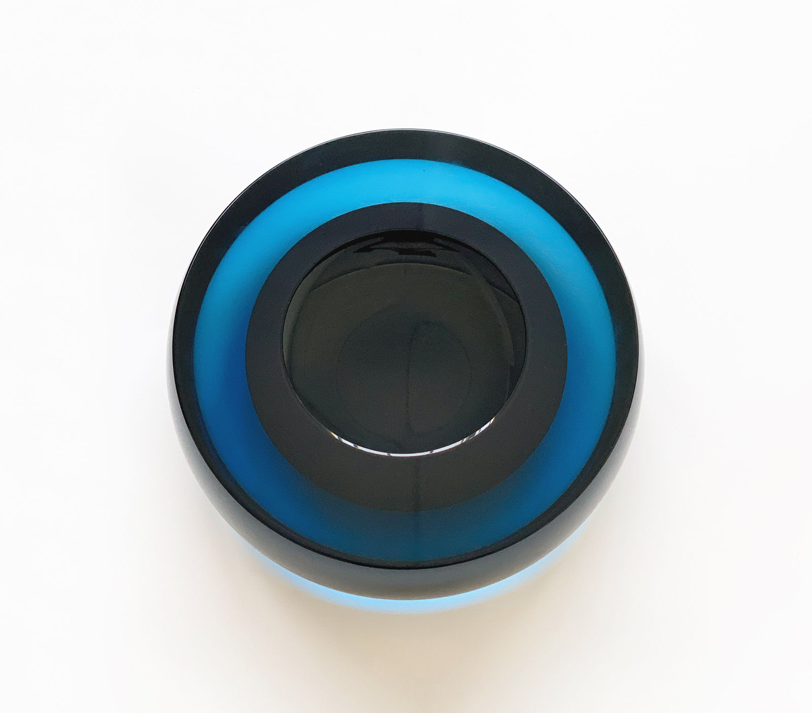 Tora Urup, Maroon and Blue, 2023