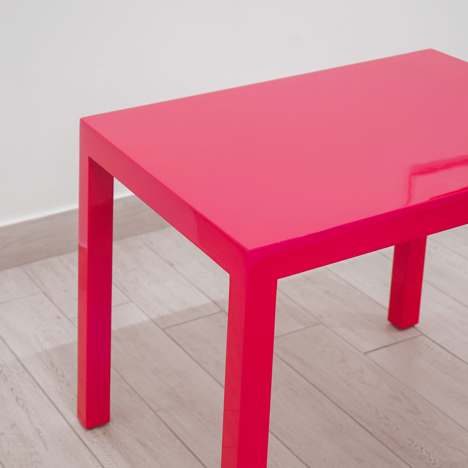 Rafael Barrios, Mesa/Table MP05 (Rojo Opalo), 2017