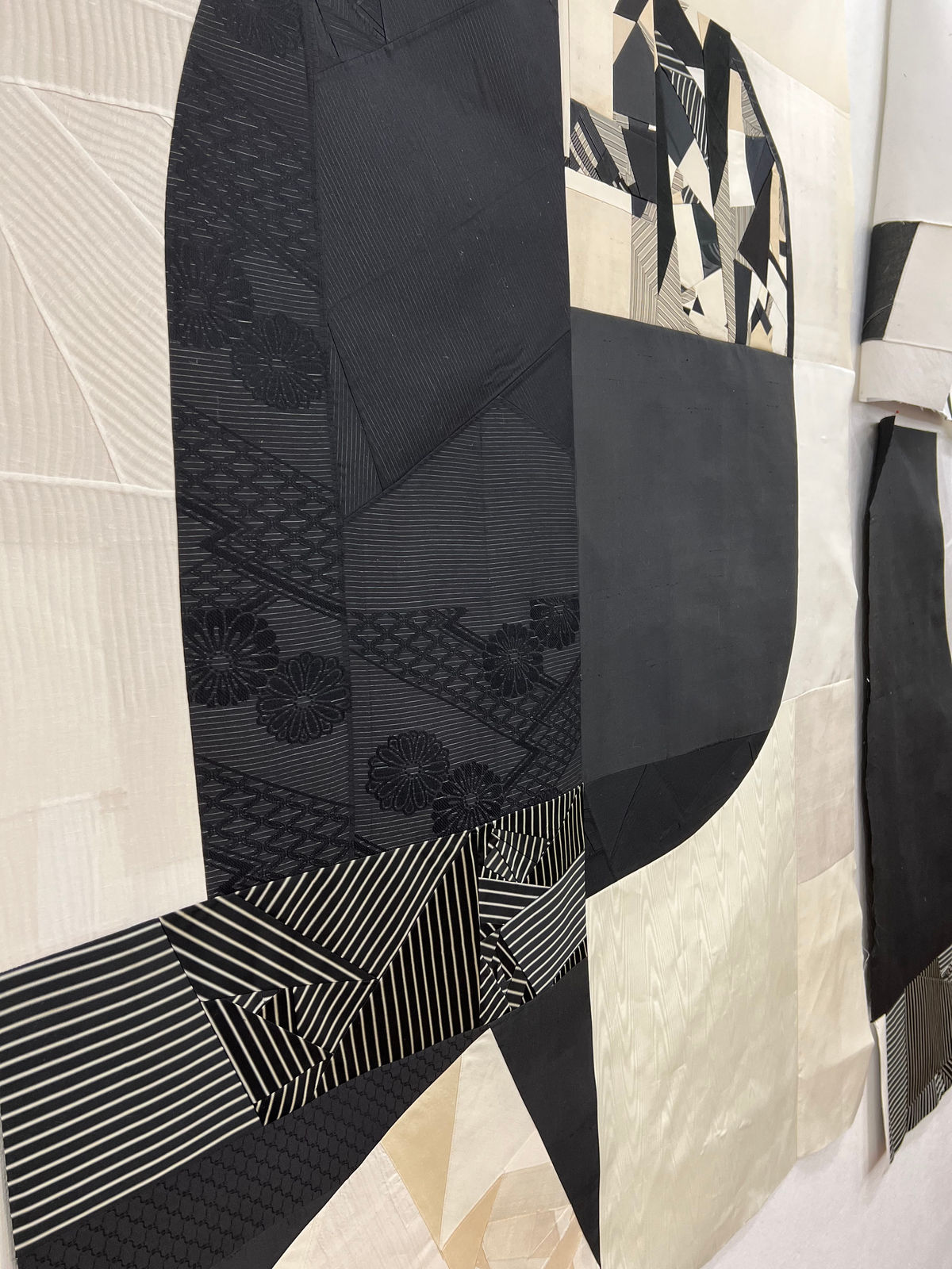 Debra Smith, Holding Light, Large #4, 2022