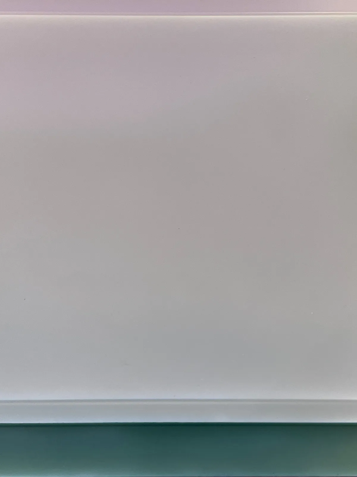 abstract work made of horizontally aligned segments in desaturated tones of pink and green