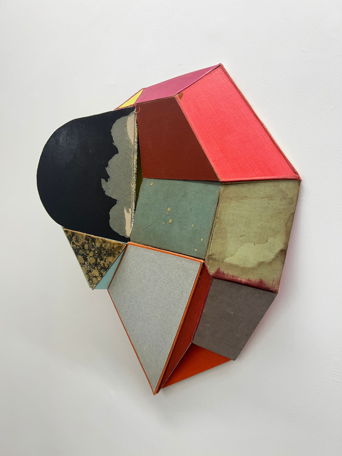 Conny Goelz Schmitt, Dust in The Wind, 2025