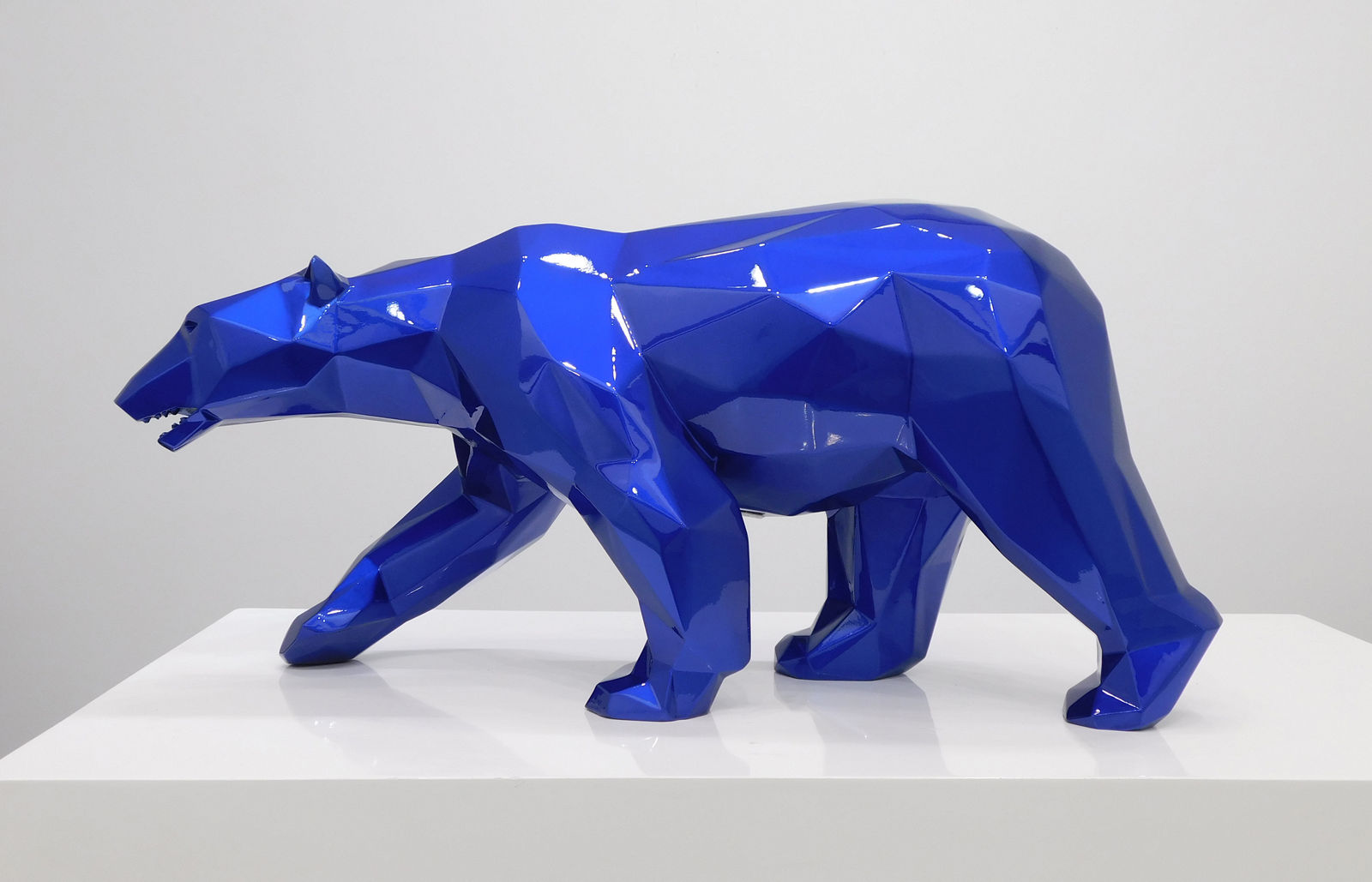Richard Orlinski, Walking Wild Bear Bleu Mick 70cm 8/8, 2022