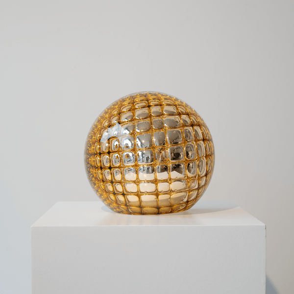 Arnout Visser, Explosion Sphere Gold (standing), 2019