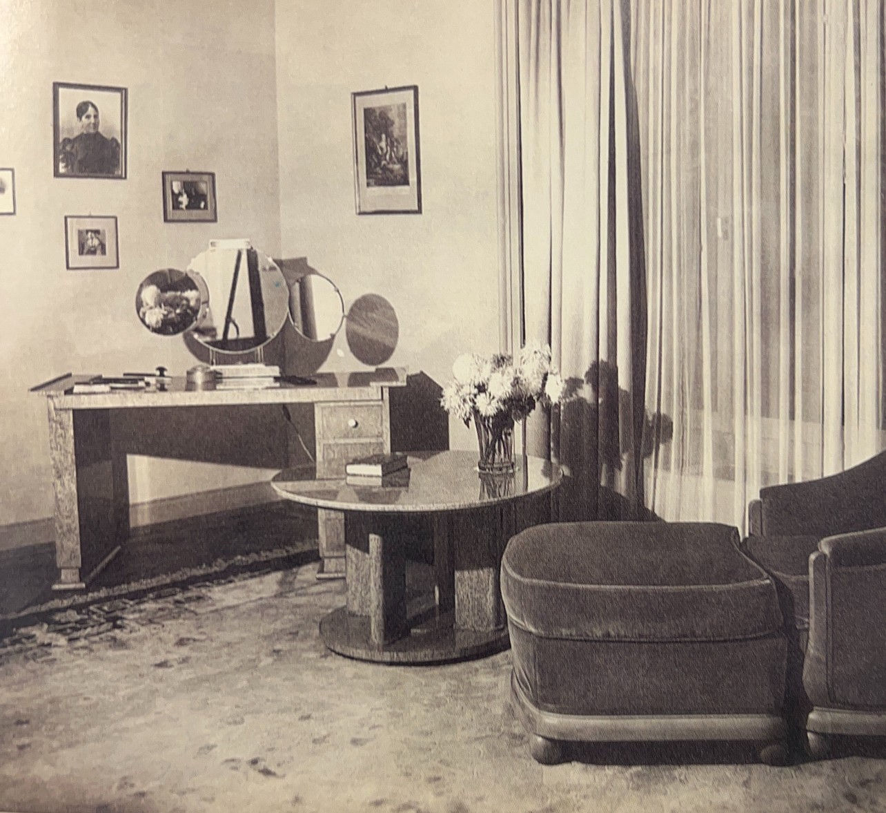 Jules Leleu, Art Deco Round Coffee Table, 1930