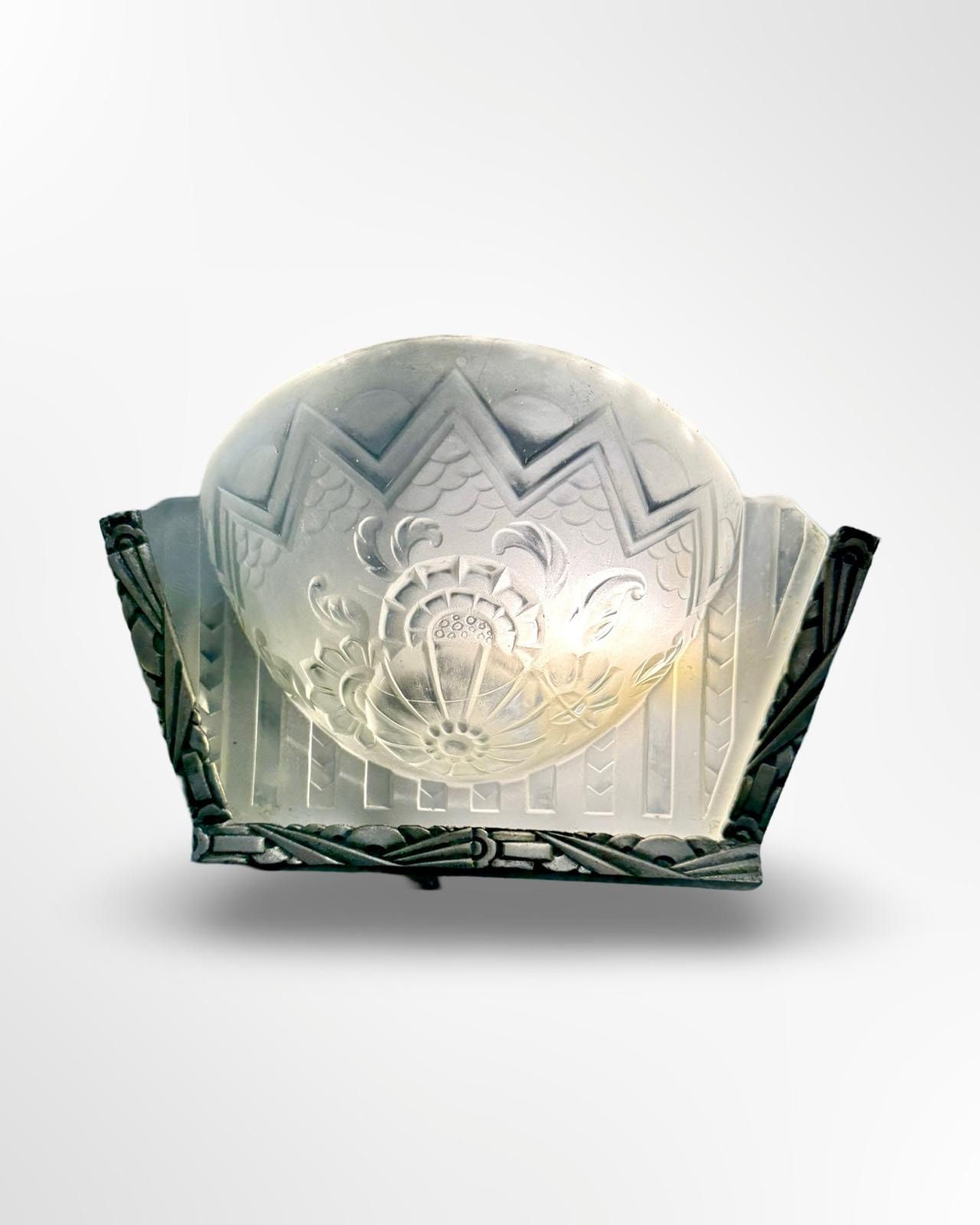 Muller et Frères, Art Deco Sconce, circa 1930