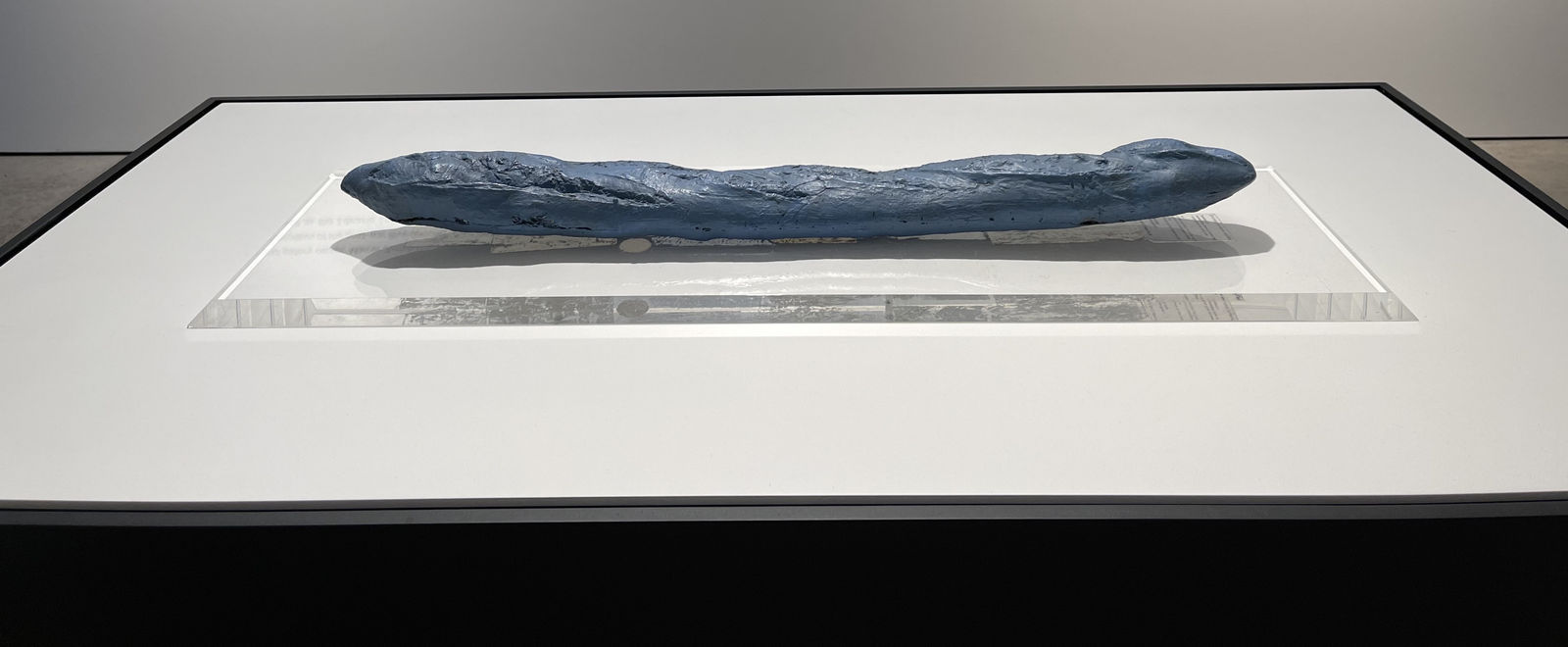 Man Ray, Pain peint ou (Blue bread - Favorite food for the blue birds) (Objet de mon affection) (M), 1958/1966