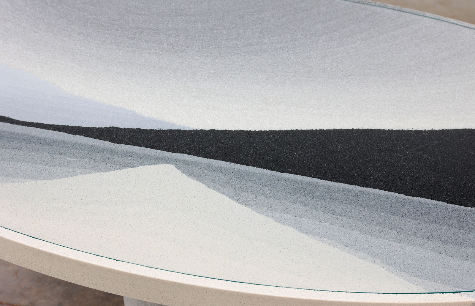 Fernando Mastrangelo, Vancouver Dining Table