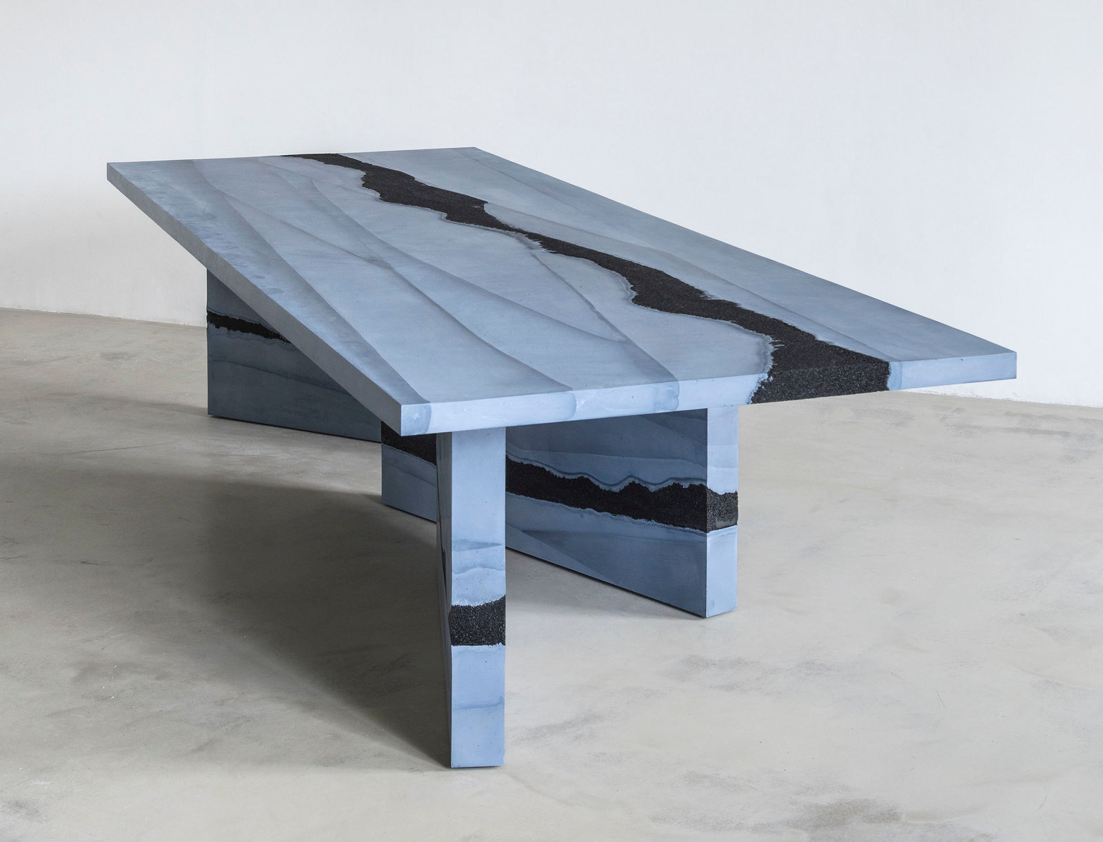 Fernando Mastrangelo, Stag Dining Table