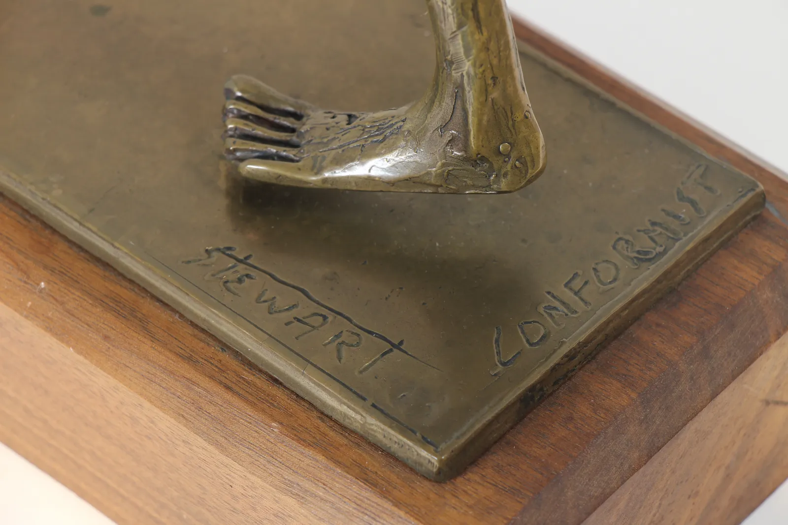 Hannah Holliday Stewart, Conformist, 1973