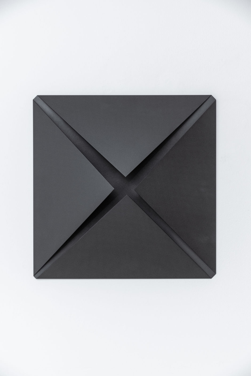 Sébastien de Ganay, black folded flat 03, 2020