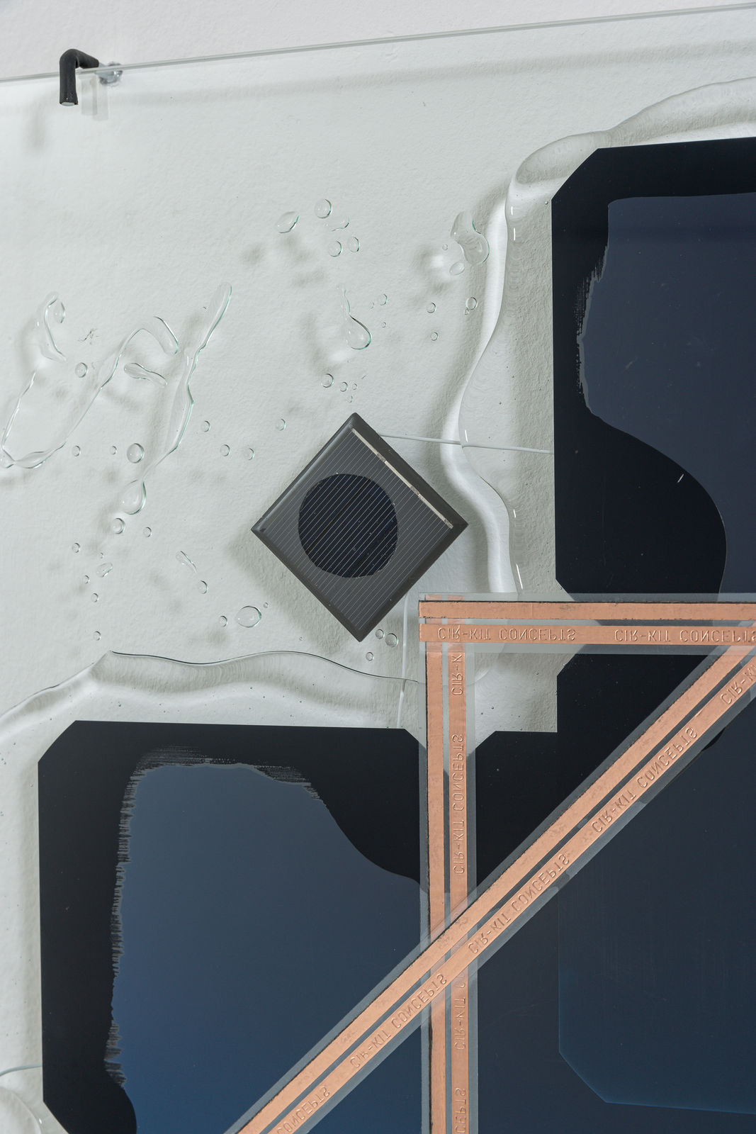 Haroon Mirza, Ogdoad i, 2023