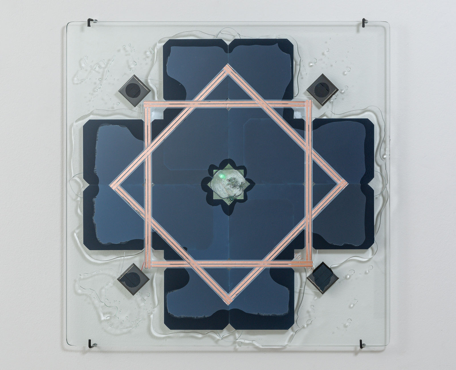 Haroon Mirza, Ogdoad i, 2023