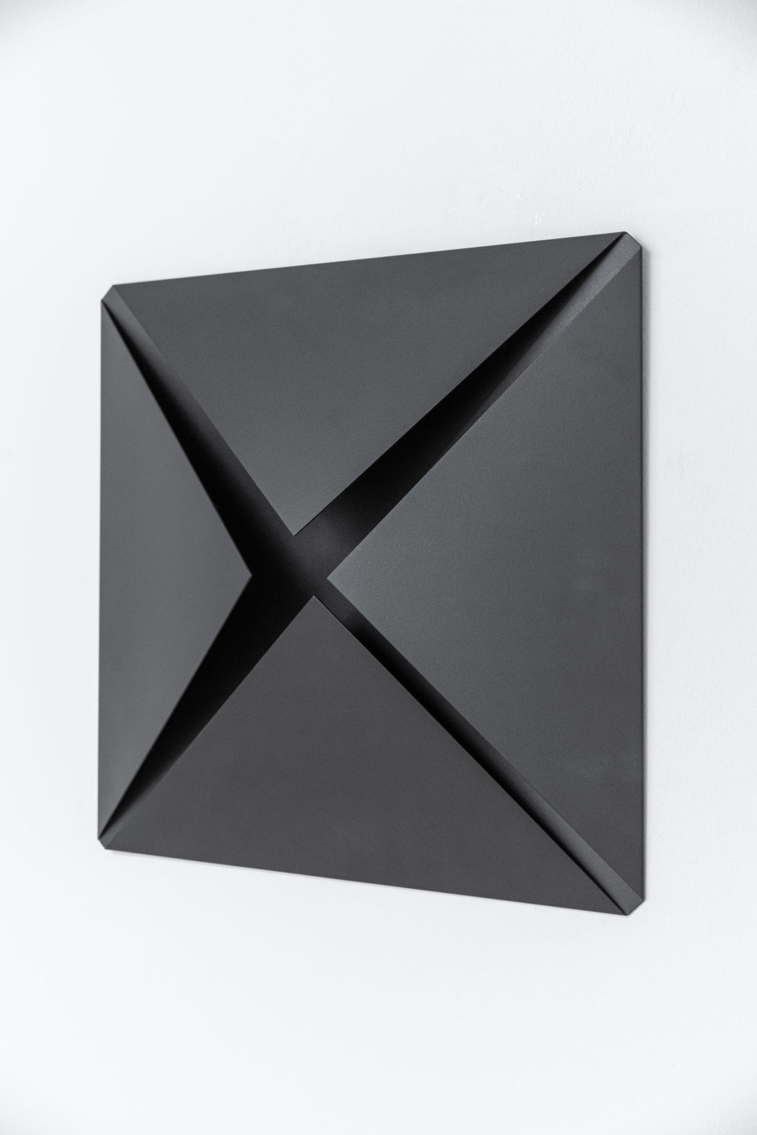 Sébastien de Ganay, black folded flat 03, 2020