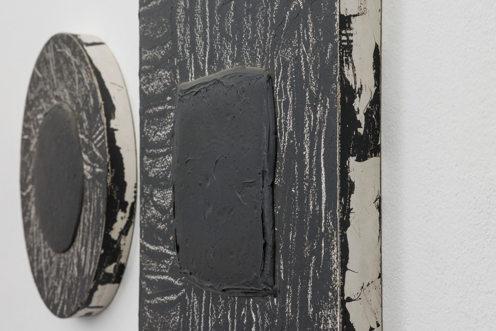 Gary Kuehn, Eternal Figures, 1972