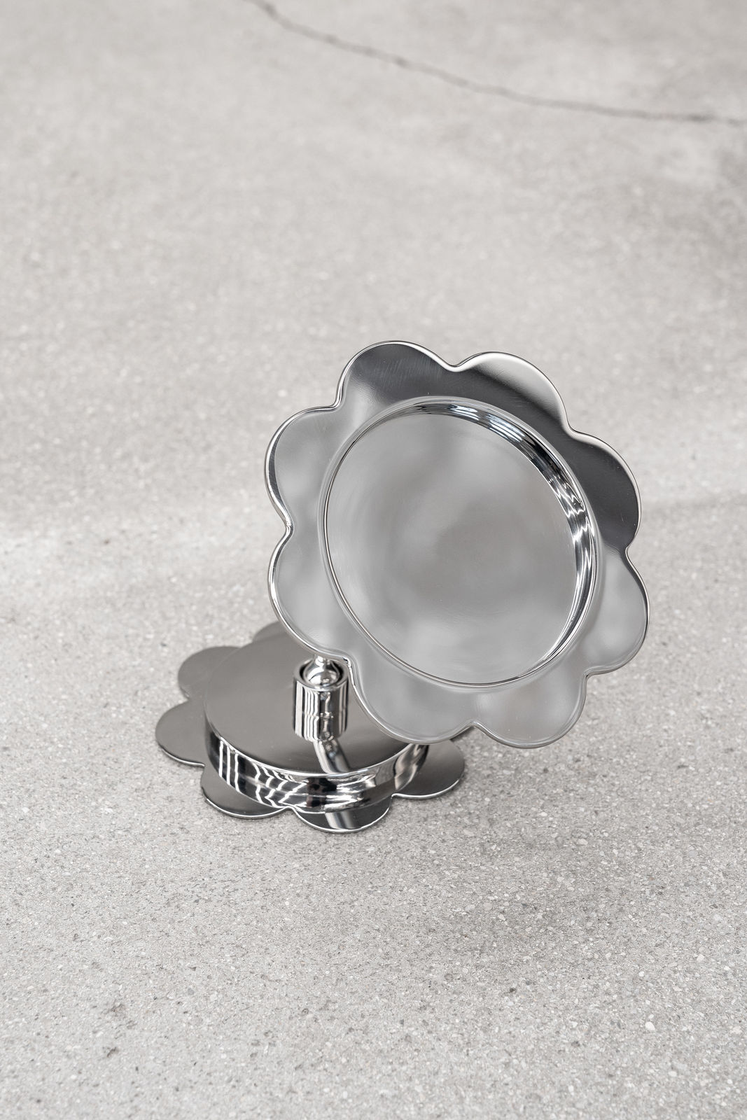 Dorota Gawęda and Eglė Kulbokaitė, Yield (Twinning), 2025