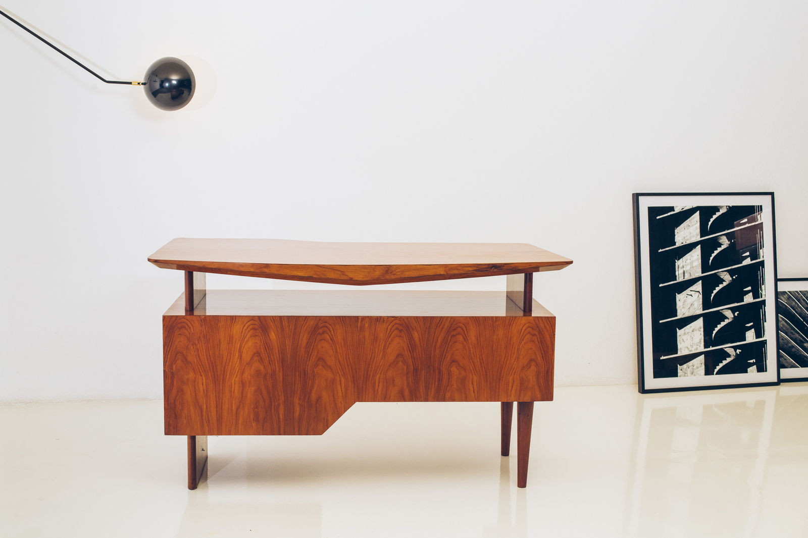 Giuseppe Scapinelli, Escrivaninha Modernista Caviúna, 50's