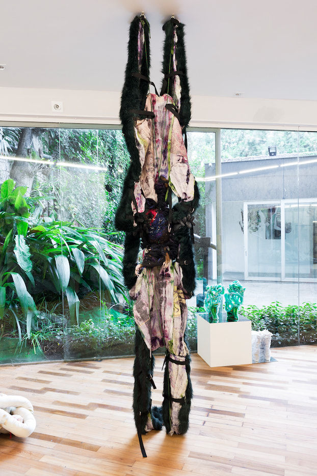 Christian Holstad, We are one (gorilla chain), 2015-2016